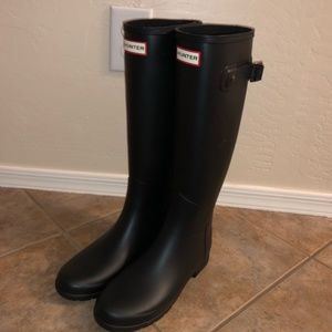 Tall Hunter Black Boots